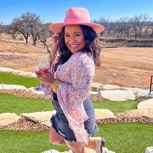 BUDDYLOVE FLARE SLEEVE BODYSUIT